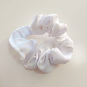 Colita Scrunchie blanca