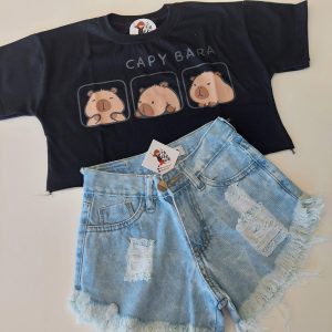 Remera m/c Crop Top Capybara negro