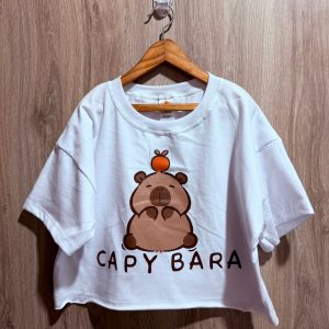 Remera m/c Crop Top Capybara Orange Blanca