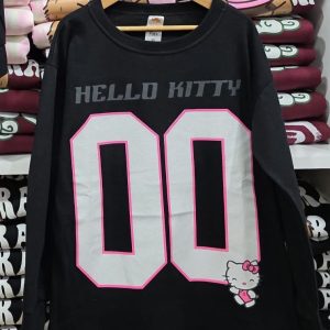Remera m/l Kitty 00 Negra