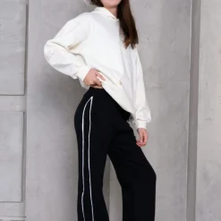 Pantalón palazo Línea fina negro frisa