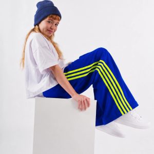 Pantalón Baggy Pop azul eléctrico frisa